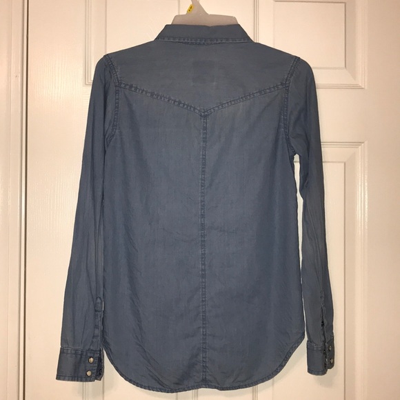 American Eagle Chambray Top - Picture 5 of 7